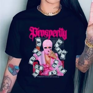 PROSPERITY GRAPHIC PRINT CREW NECK T-SHRIT…(SIZE M) WOMEN…🔥